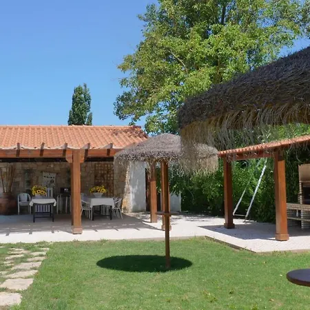 Casa Margarida, Quinta Carmo - - Nazare בקתה